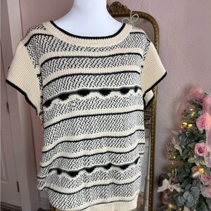 ANDREE BY UNIT Black and Cream Knit Top
